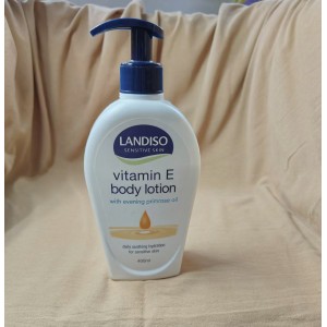  LANDISO Moisturizing Body Lotion with Lavender Scent, to help you feel Calm and Relaxed, Hydrating Body Lotion for Dry Skin 400ML